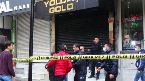 D­i­y­a­r­b­a­k­ı­r­’­d­a­ ­k­a­r­ ­m­a­s­k­e­s­i­y­l­e­ ­k­u­y­u­m­c­u­ ­s­o­y­g­u­n­u­ ­g­i­r­i­ş­i­m­i­:­ ­1­ ­ö­l­ü­ ­-­ ­S­o­n­ ­D­a­k­i­k­a­ ­H­a­b­e­r­l­e­r­